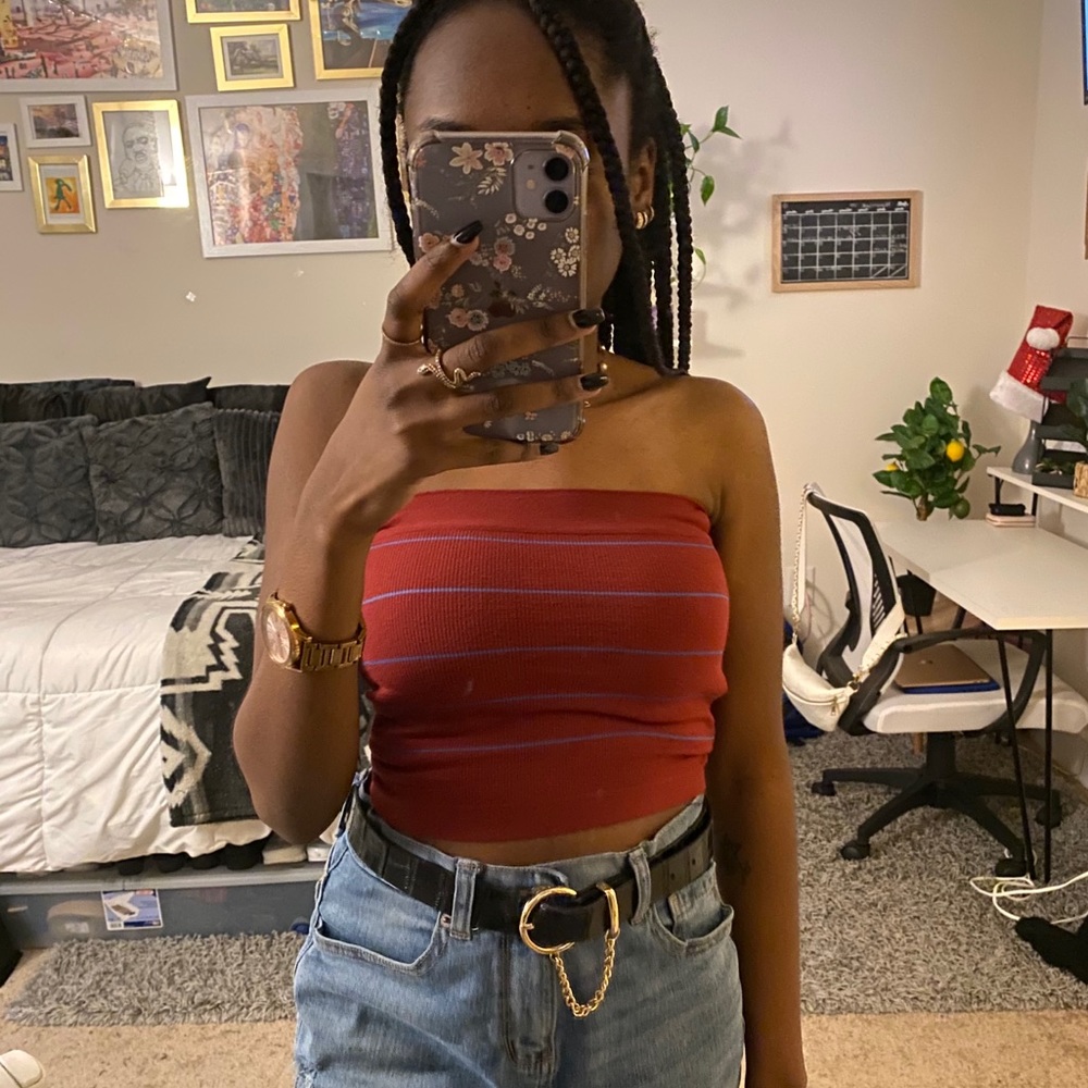 maroon tube top
